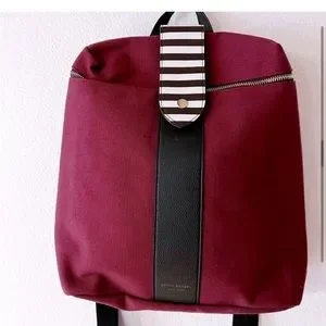 Hernri bendel black friday convertible backpack messenger bag burgundy black Henri Bendel Backpacks Deals - New and used pre-owned Finds  main image 4